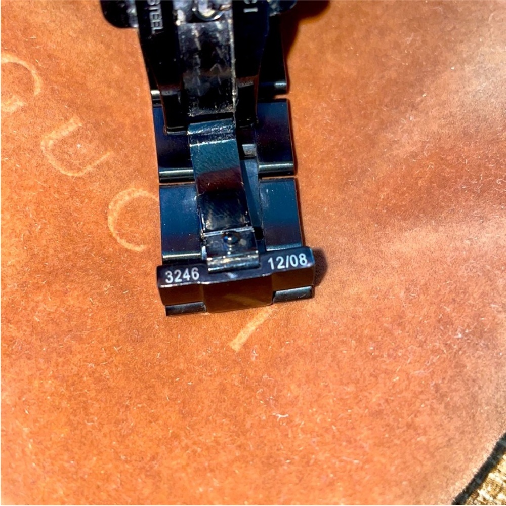Authentic Gucci Watch - Picture 3 of 4